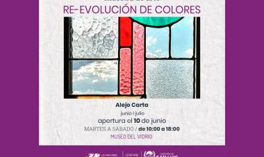 El artista Alejo Carta en el Museo del Vidrio