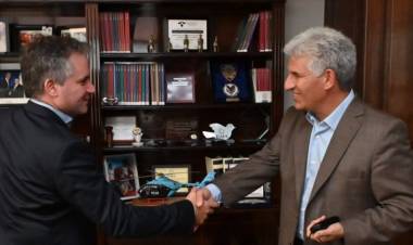 D Alessandro amigo de Poggi y su principal asesor .En medio de coimas,manejo de la Justicia, Larreta le soltó la mano y se fue.Que habrá aprendido ??