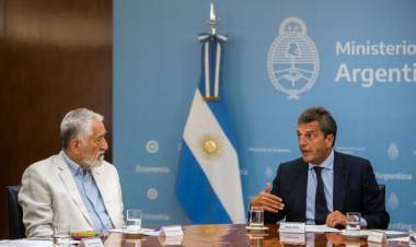 Alberto con Massa para agilizar insumos importados industriales 