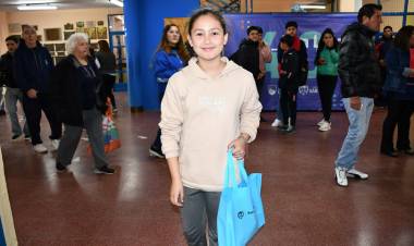 SAN FRANCISCO: 382 alumnos recibieron su computadora