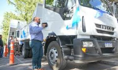 Frontera compró dos camiones 0 kms y sumará equipamiento propio contra el Dengue.En plena crisis, parece mentira