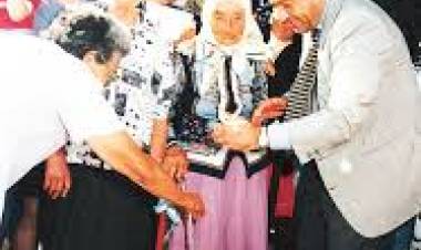 Poggi busca recobrar la agenda con la gira a lo Adolfo para escuchar . Gasto multimillonario en plena crisis .La difícil tarea de cambio que está sin cambios