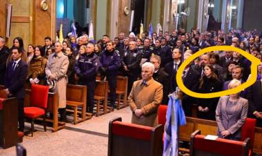 Abdala en su peor momento.Fue reprochado por MILEI por la falta de dictamen de la Ley Bases.Tedeum en Buenos Aires .En San Luis , el rodolfismo copó el Tedeum en la Catedral, detrás de POGGI 