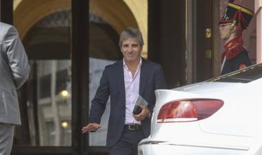 Fuertes rumores de default de deuda pública.Caputo reconocería deuda real y se beneficiarían los amigos de siempre con millones de ganancias a costa del hambre y el ajuste .