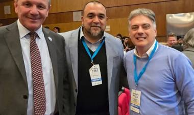 Maxi en Córdoba. Invitado por él Intendente a una jornada, es él modelo político en él que encaja y practica  el Mercedino. Ya funciona en San Luis 