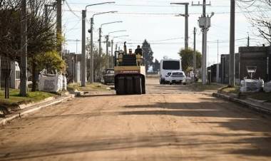 Empezaron a pavimentar en las 1000 viviendas en Mercedes.