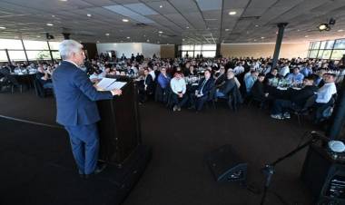 Día de la Industria:Los empresarios indignados por él discurso de Poggi. Ingresos Brutos, Impuestazos y Energía Eléctrica altísima . Ni él gas subsidian como en otras Provincias 