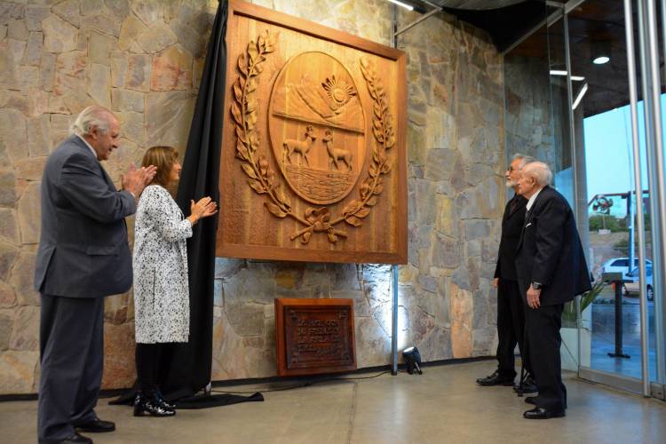 Alfredo Calderón Battini, donó su creación más preciada