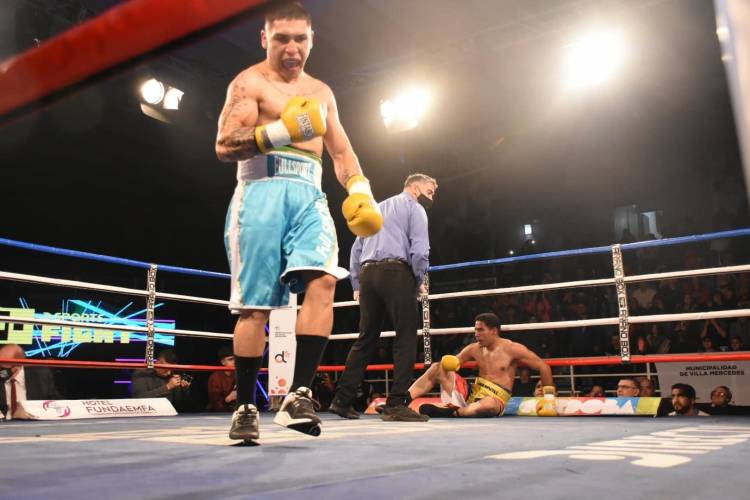 BOXEO: El Turbo noqueó en el Palacio