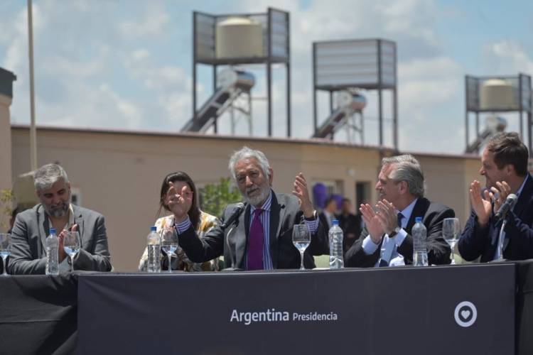 Emoción en 300 familias Mercedinas que tendrán su vivienda propia 