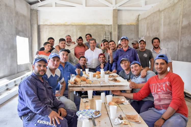 Gato Fernández “habrá viviendas para todos con cuotas de acuerdo a los ingresos . La Educación será el eje para mejorarle la vida a los Sanluiseños  y las posibilidades de trabajo”