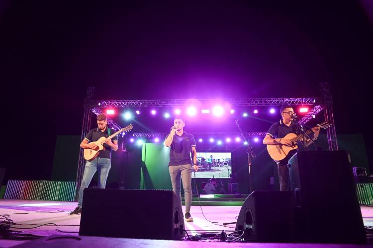 JUSTO DARACT: la Fiesta de la Vaquillona Asada con Cuero