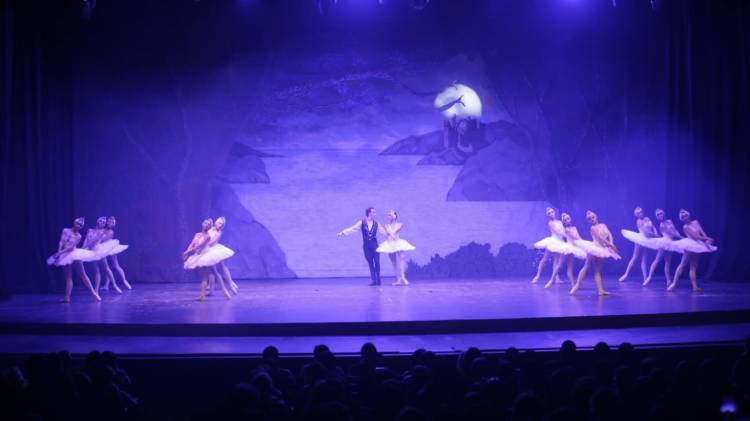 Suite del “Lago de los Cisnes” en el Cine Teatro San Luis
