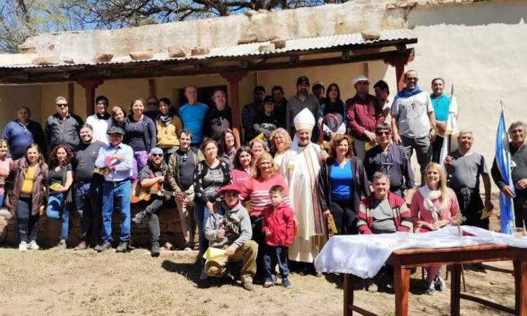 PARAJE PUERTA DEL SOL: el Obispo celebró Misa 