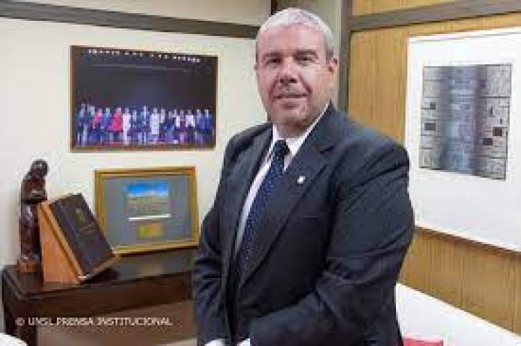 “No tenemos que elegir sino que tenemos que optar”