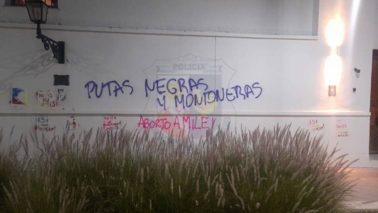 Criminalizan en San Luis las pintadas del 8 M. Actúa la Policía y la Fiscalía de Turno
