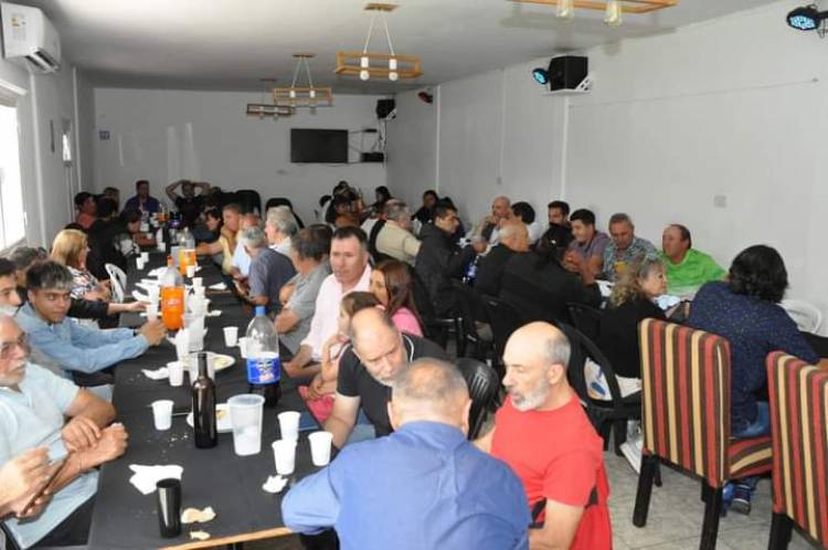 Abdala" si llego a Gobernador, seré el mejor de la historia.Poggi me hizo echar del PRO , terminó en el PRO y se colgó de MILEI.Es él el TRANFUGA político.Los conozco a todos.Adolfo me apoya y parte del PJ también que me puede llevar como Candidato.Voy a hablar con Maxi y con Negri también.