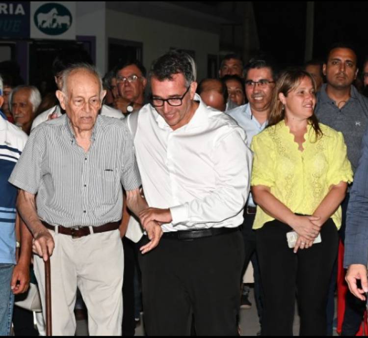 Marcelo Gil hace crecer Concarán.Cierra los ojos y solo mira progreso.La política de lado 