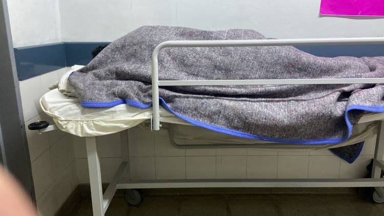 Las fotos de los chicos intoxicados que nadie quiere mostrar . Tirados y uno grave. La salmonella que destruyó  instentinos y está sin control por no cerrar las Escuelas. La obsecuencia de defender lo indefendible.