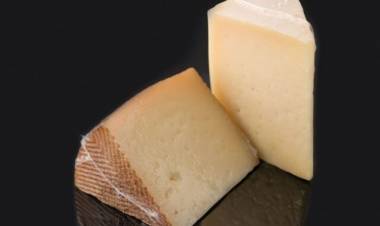 Material sustentable como envoltorio de quesos envasados