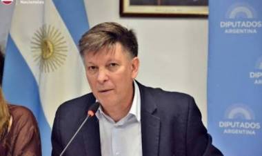 Con Ricardo, Identidad Radical dice que adherir a la reforma Constitucional sin discutir,  es regalar la independencia política de la UCR .