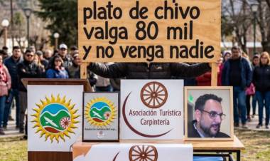 Carpintería Insólito; un sello de goma de pro Turismo, pide que no se compre chivo a mejor precio para que no venga nadie . Querrían a 80 mil él plato .Eso parece .Indignación de cabañeros y hoteleros .