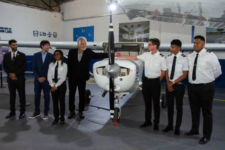 “Día trascendental para la aeronáutica en San Luis”