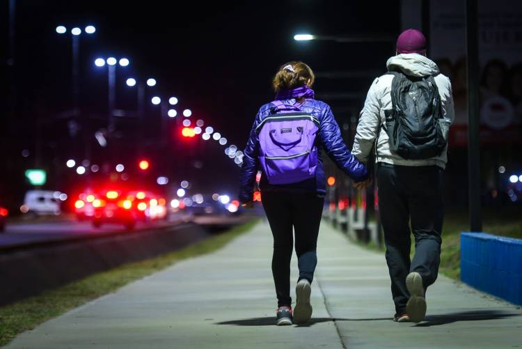 Juntos a la par .. hacia el Cristo de la Quebrada