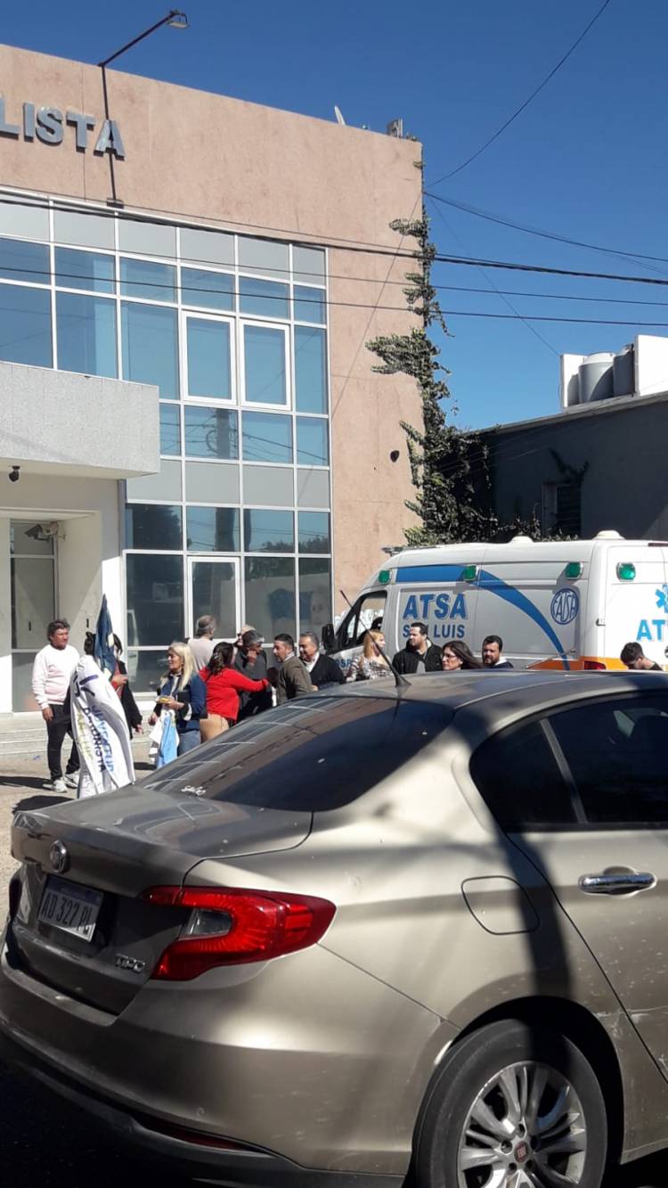 El Adolfismo y un petitorio que invita a pensar.Detalles detrás de una caminata  que tuvo distingos