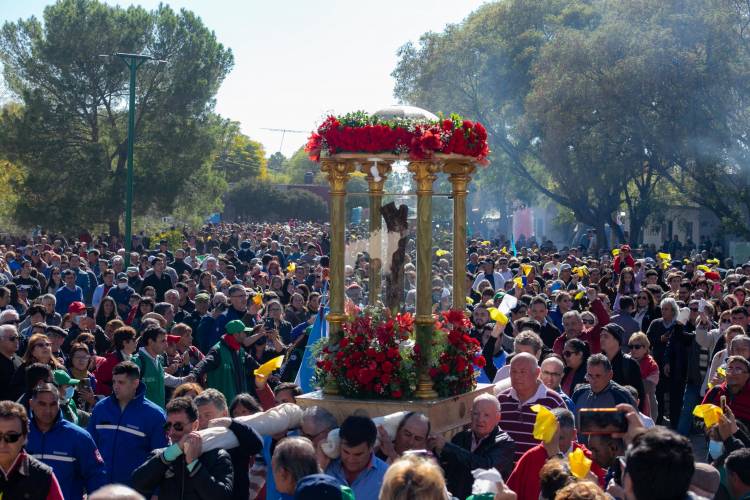 Renca: vuelta a venerar al Cristo del Espino