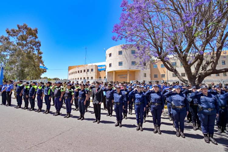 "ESTAMOS ORGULLOSOS DE USTEDES"