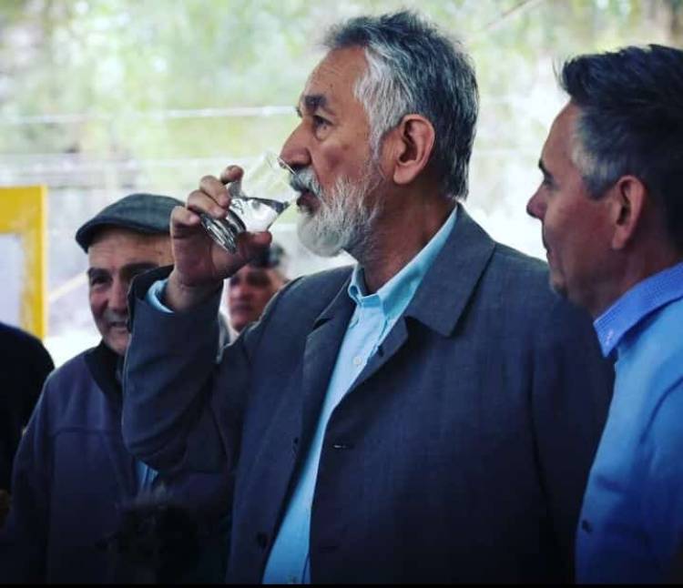 Vasos vacíos con letras que no suman .La oposición Sigue detrás del oficialismo que se revitalizó con la gira de Alberto  que demuestra coraje 