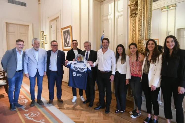 Puly Villegas fue recibido como Campeón Mundial de Paleta por Alberto RODRIGUEZ Saá y  él Presidente. Orgullo San Luis 