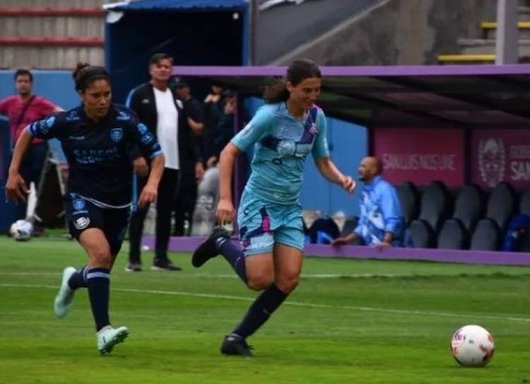 FÚTBOL FEMENINO: Goleó San Luis FC y se acerca al objetivo