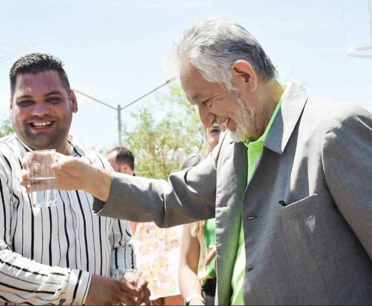 Nievas:”Alberto con el agua honra nuestra calidad de vida de un problema de años .Estamos orgullosos “