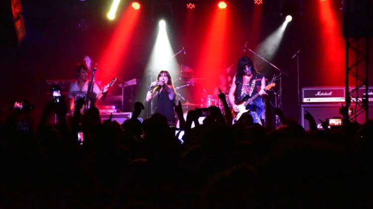 Brilló el metal de Rata Blanca 