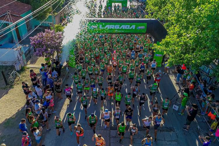 Maratón Molino Fénix. Carrera consolidada y con un aporte a la deportivo  social impecable por  la gran participación de  corredores