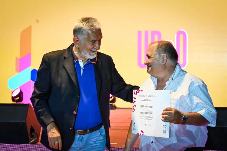 La UPRO  San  Luis y la oportunidad .700 egresos más.El Alberto la hizo infinita a la Universidad 
