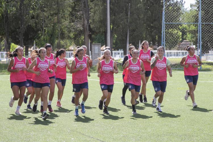 FÚTBOL FEMENINO: San Luis FC empezó la pretemporada 