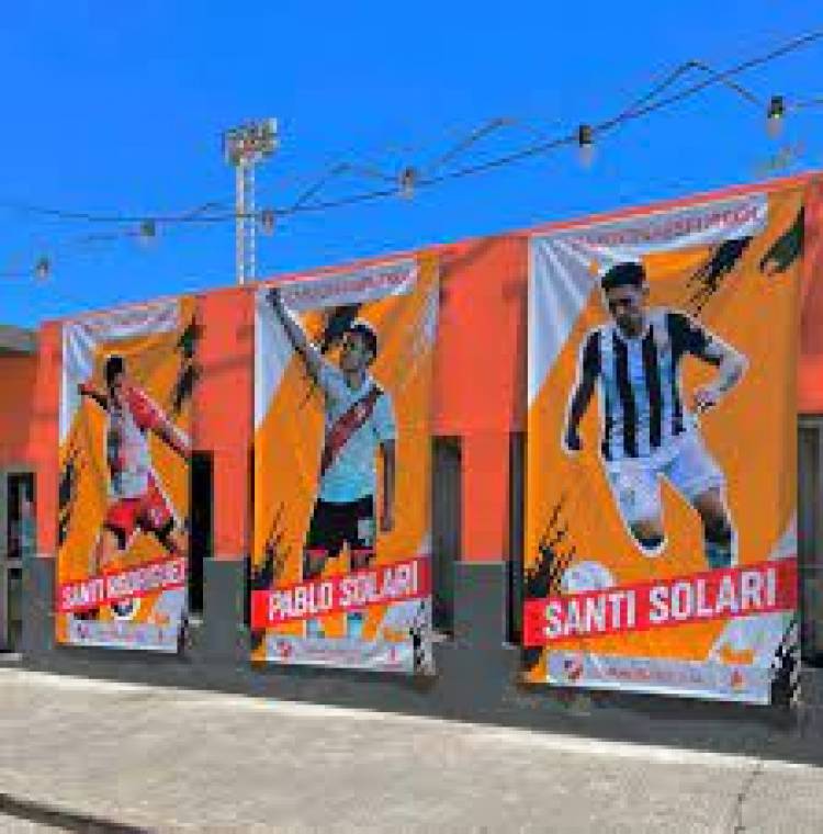 Arizona hace vibrar al Fútbol en el Sur con su Torneo de Verano.La fiebre por los Solario y Santi Rodriguez invitan a la gente