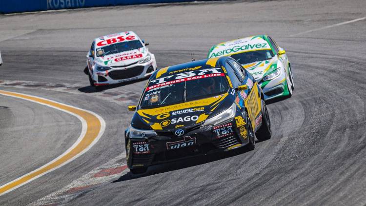 TURISMO NACIONAL: Javi Merlo alquiló su auto