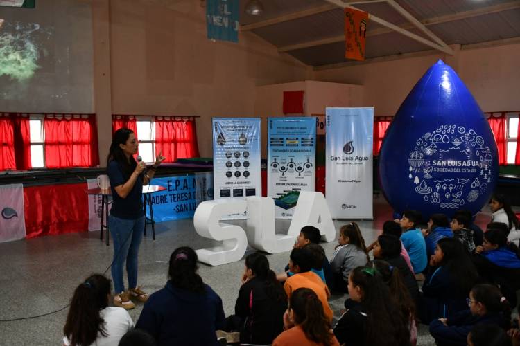 POTRERO DE LOS FUNES: charla informativa a escuelas