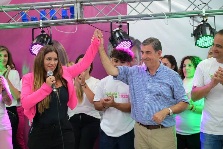 “Comparto con Anabela Lucero ideales y sueños”