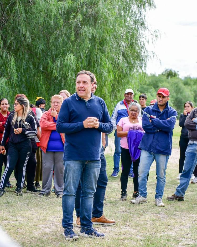 Toti y el se puede .Se reencontró con la gente de Inclusión de donde salió él.Tremendo reconocimiento al culto de la humildad 
