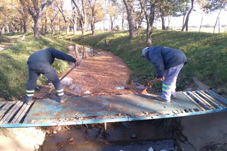 VILLA MERCEDES: limpieza y mantenimiento de canales