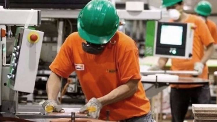 EL DESEMPLEO BAJÓ AL 2% EN LA PROVINCIA