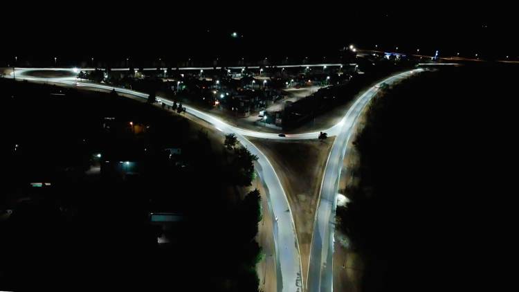 LA TOMA: nuevos ingresos jerarquizados e iluminados