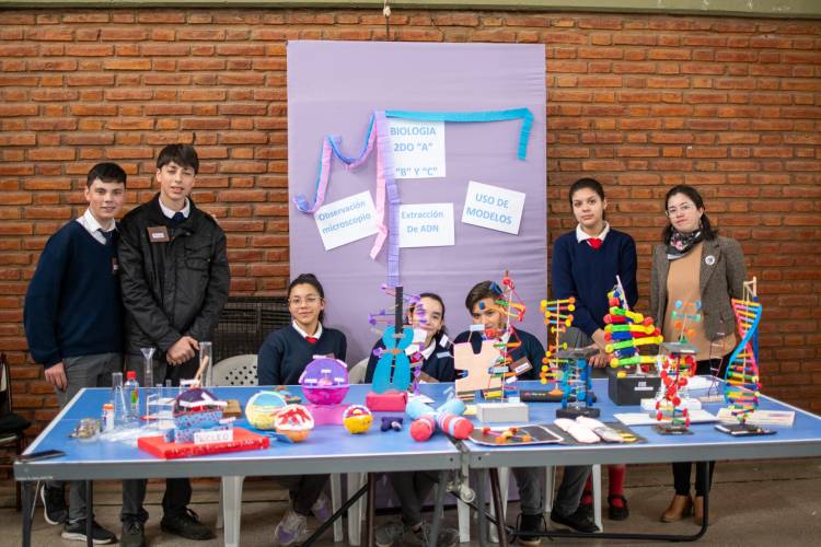  LA TOMA: Feria de Ciencias en el “Manuel Belgrano”