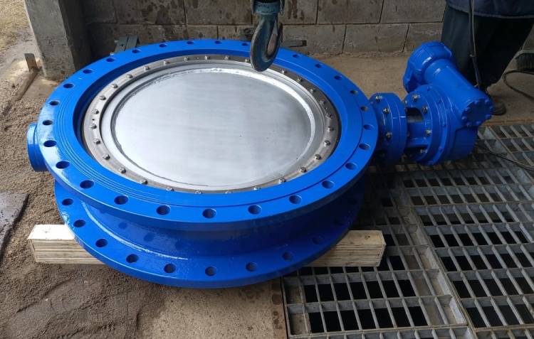 NOGOLÍ: se realiza el cambio de las válvulas del dique 