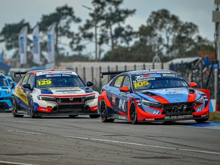 TCR SOUTH AMERICA: Doble cita en La Pedrera